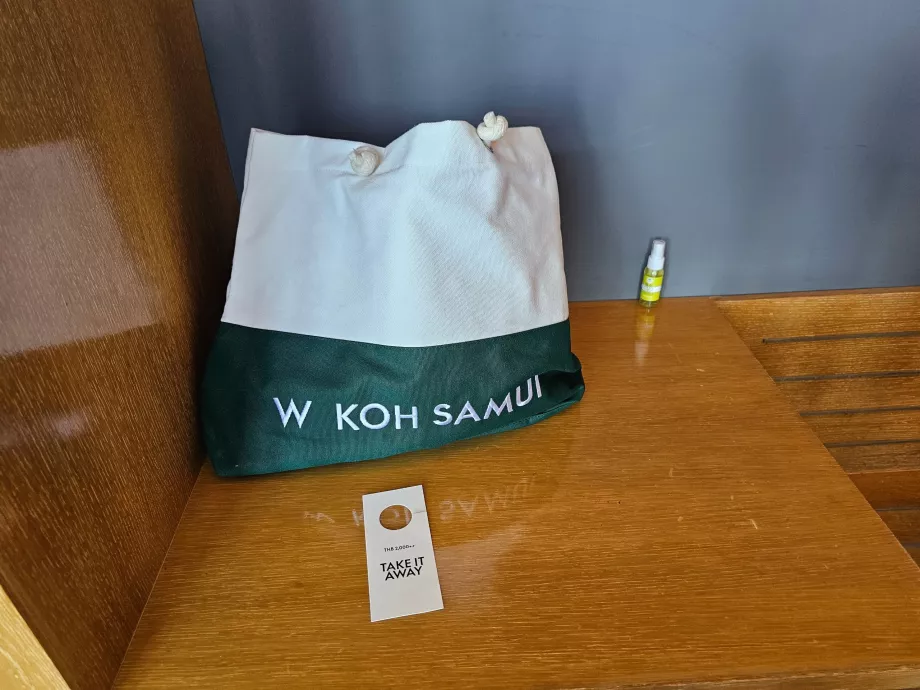 Borsa da spiaggia e repellente