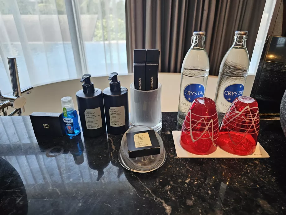 Acqua e servizi in bagno