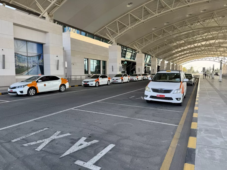 Taxi dall'aeroporto di Salalah SLL