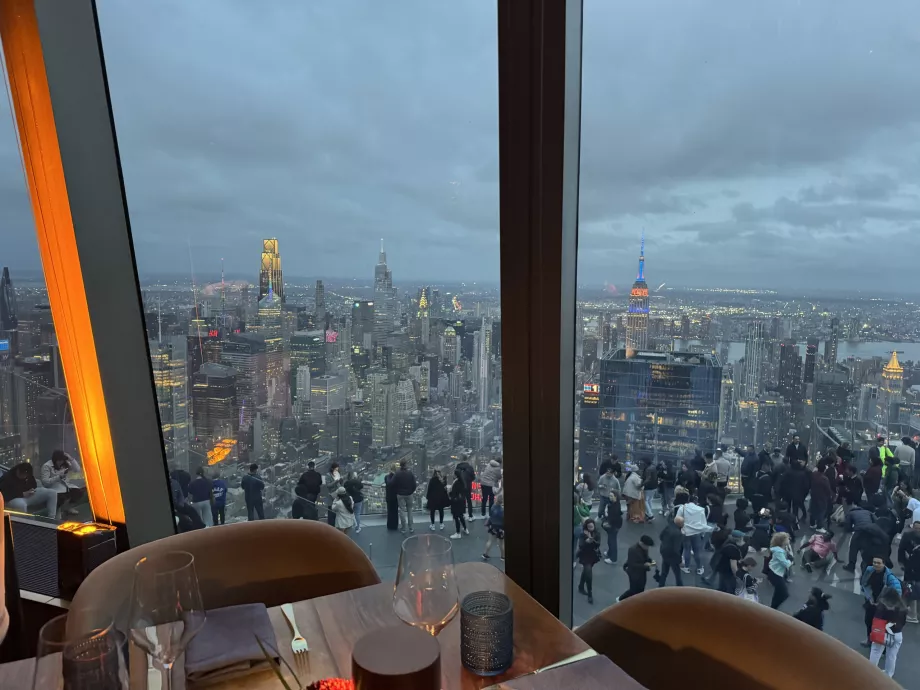 Vista dal ristorante Peak