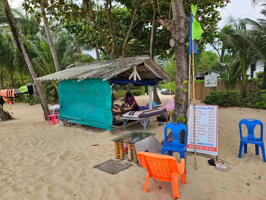 Massaggi sulla spiaggia dell'hotel