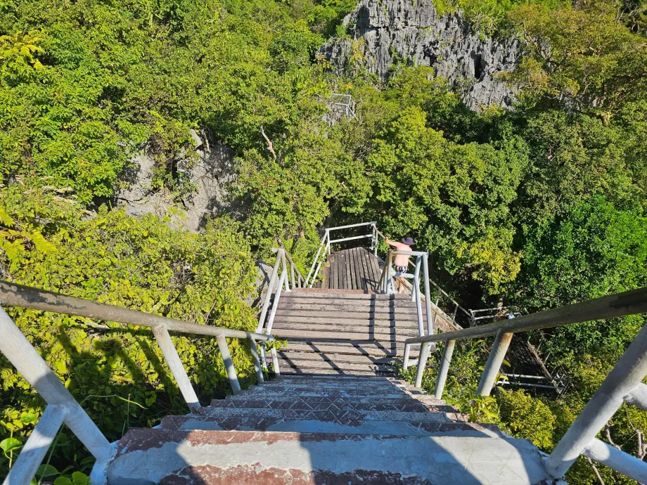 Scala per il Lago di Smeraldo
