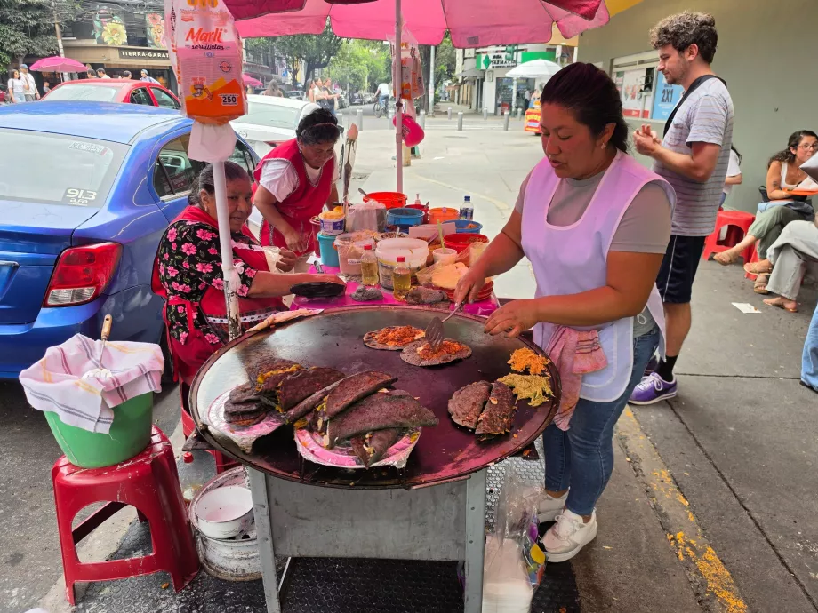 Chiosco di quesadilla in strada