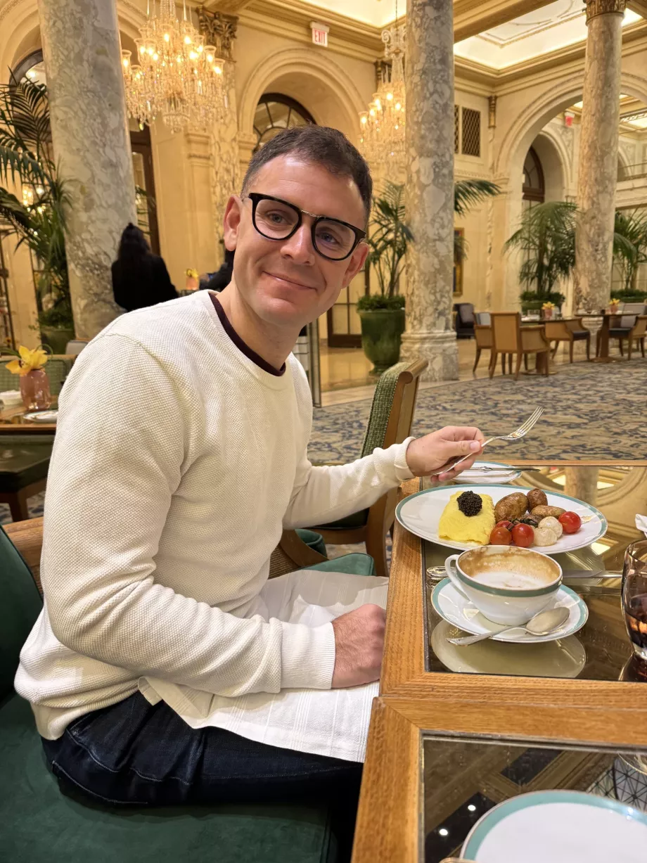 Io per la colazione all'Hotel Plaza