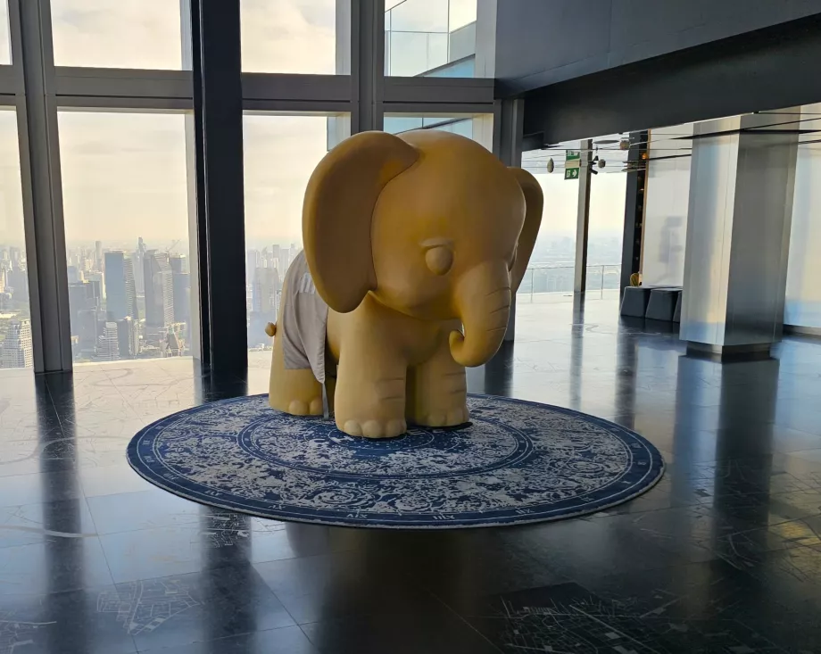 King Power Mahanakhon - Vista interna