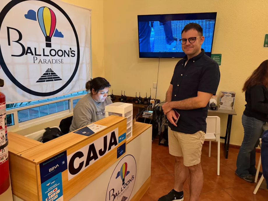 Io alla reception prima della partenza