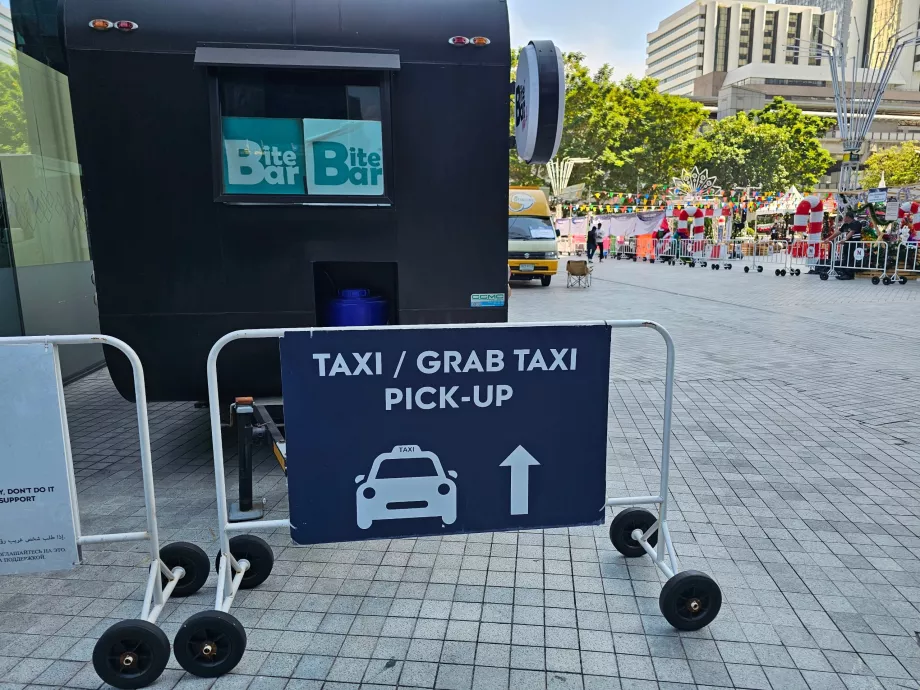 King Power Mahanakhon - stazione dei taxi