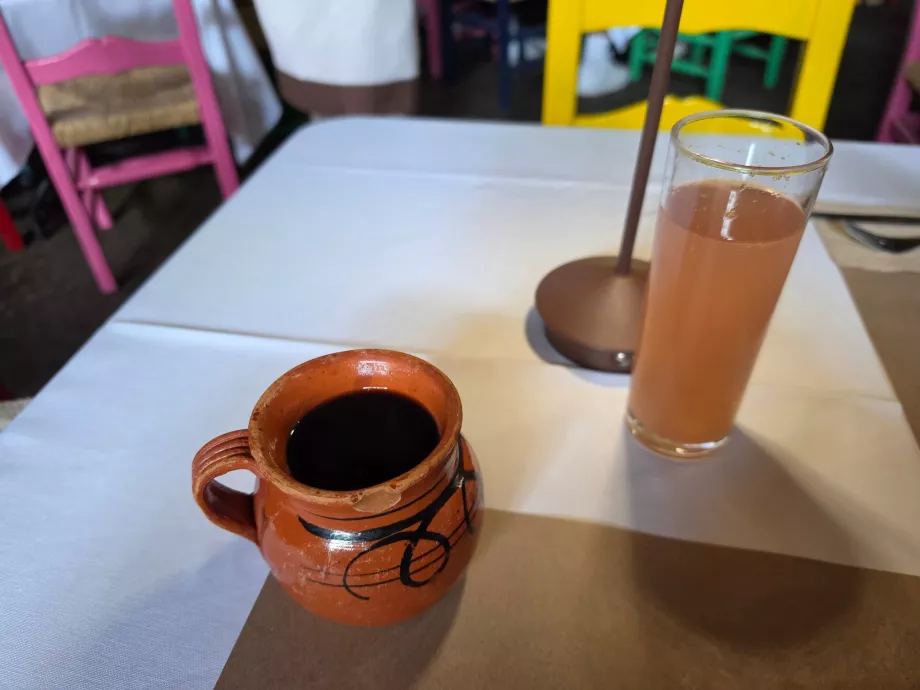 Caffè do Olla e succo del giorno