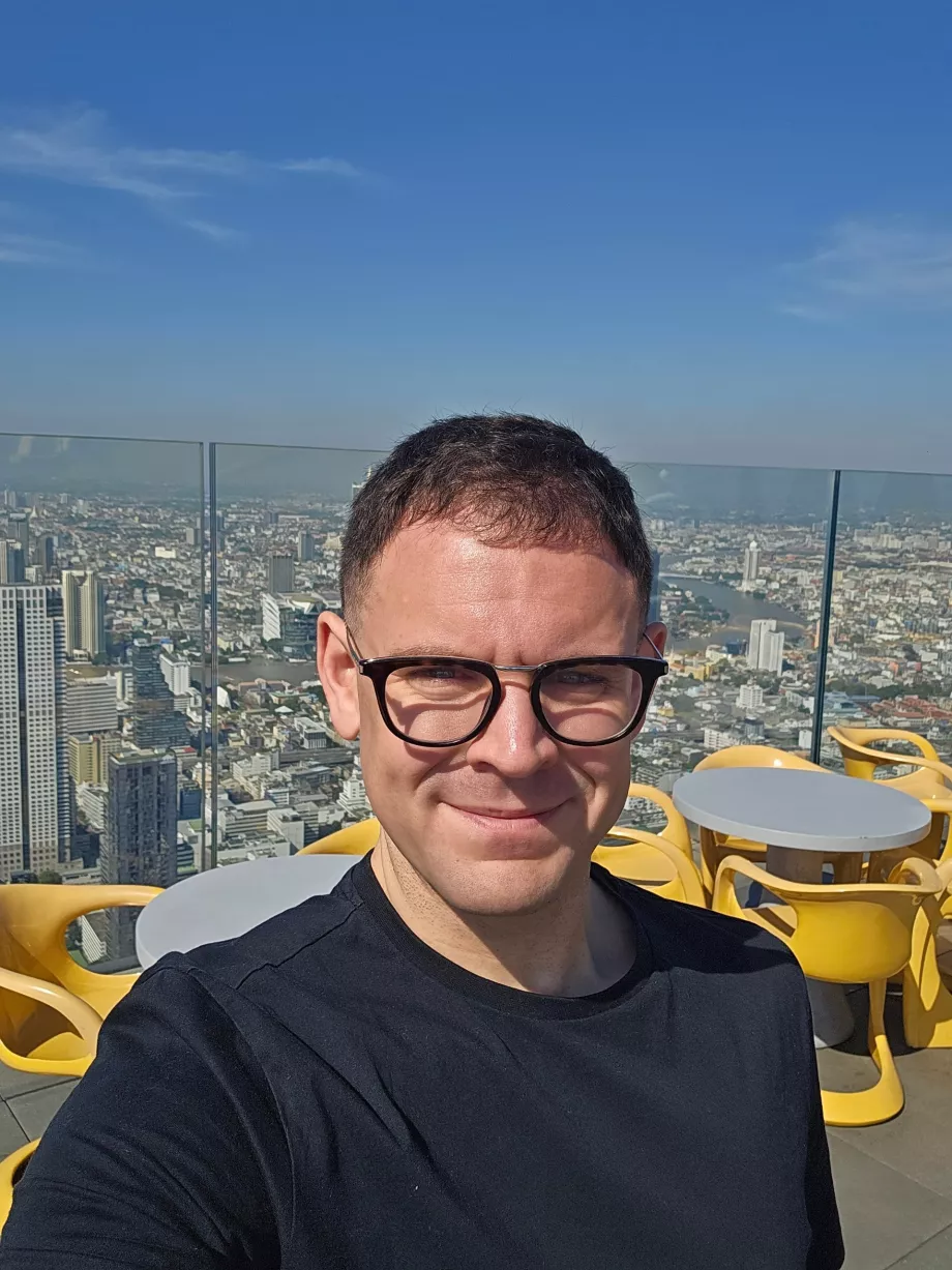 King Power Mahanakhon - io sono alla ricerca di un posto di lavoro