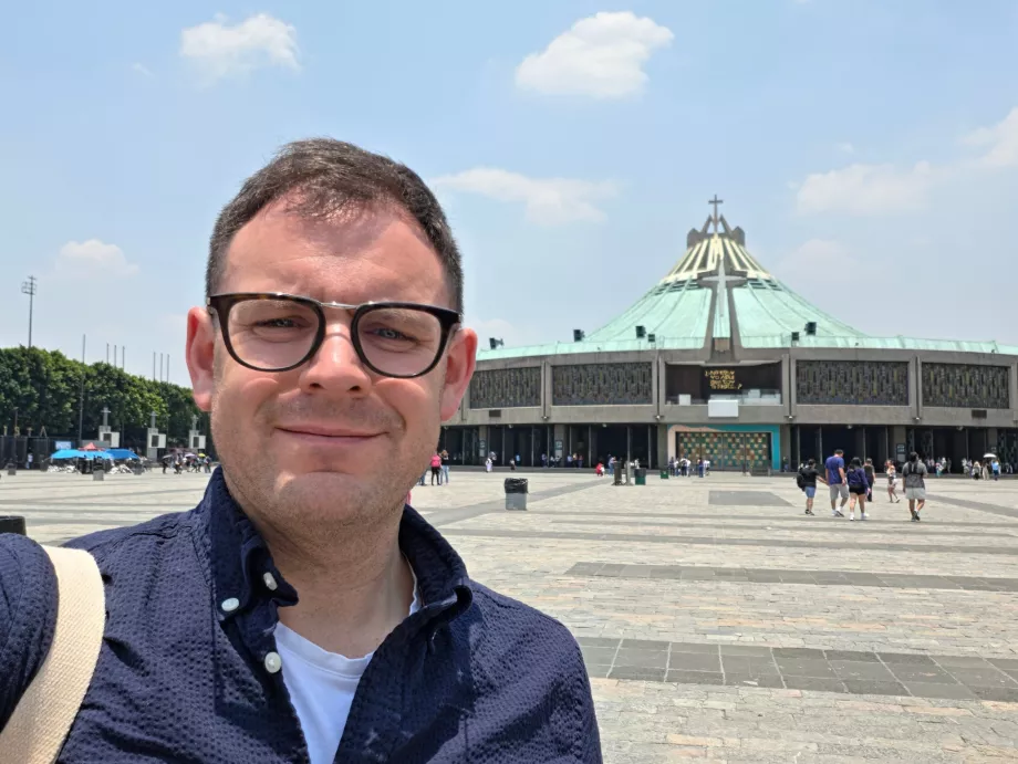 Io davanti alla Basilica di Guadalupe