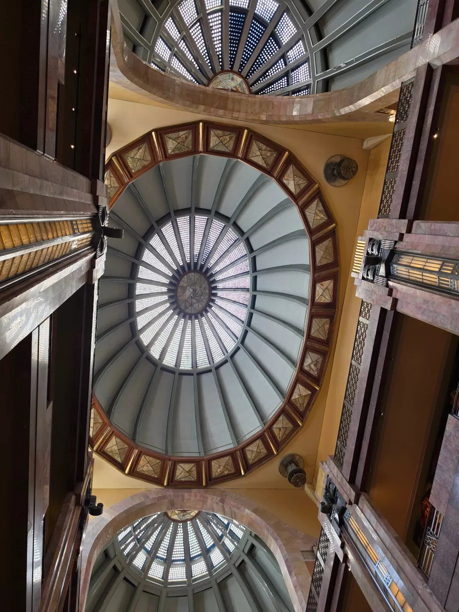 Interno della hall del Palacio Bellas Artes