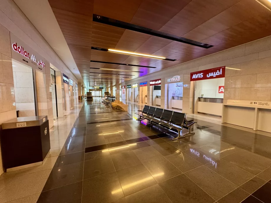 Noleggio auto all'aeroporto di Salalah SLL
