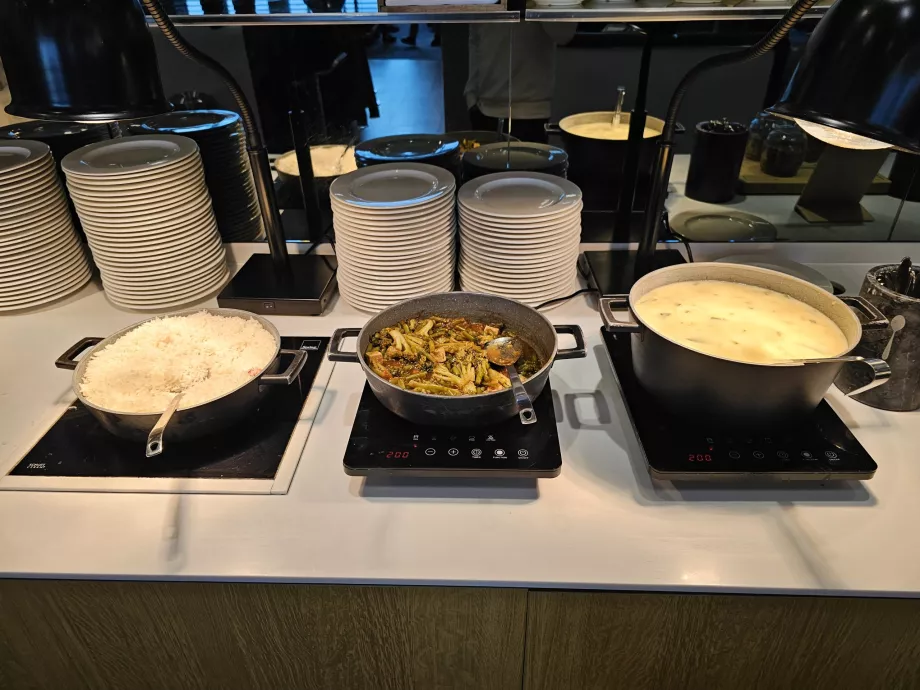 Offerta di cibo caldo