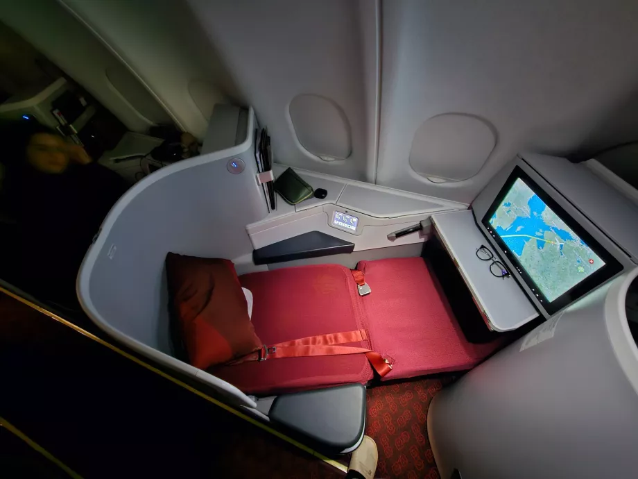 Divano dispiegato in un letto