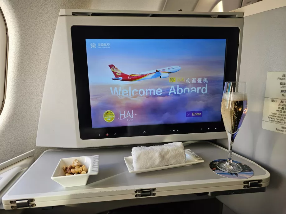 Bevanda di benvenuto, asciugamano e paravento