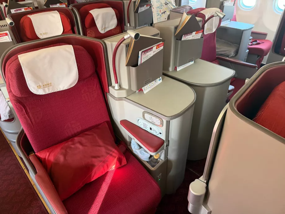 Un'altra variante dei sedili centrali (distanti tra loro)