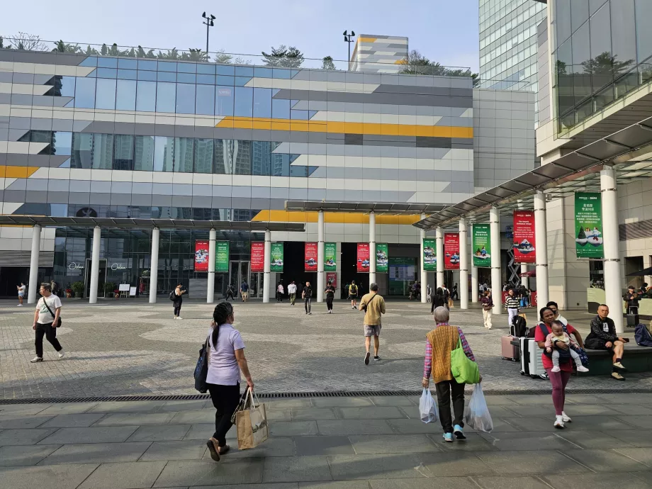 Indicazioni per la fermata dell'autobus dell'aeroporto, stazione di Tung Chung