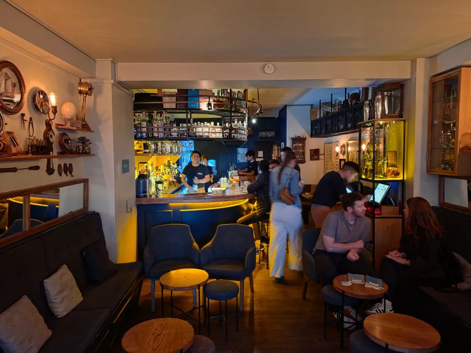Baltra Bar