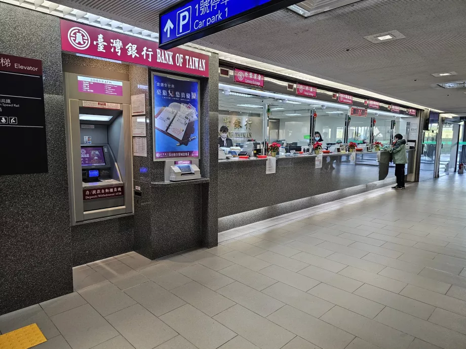 Bancomat e cambio valuta, Aeroporto TPE