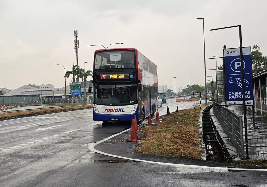 Linea 772 direzione KL Sentral