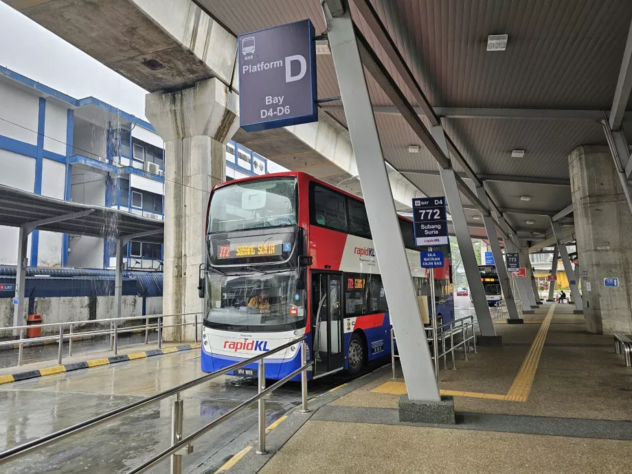 Linea 772 fermata Pasar Seni