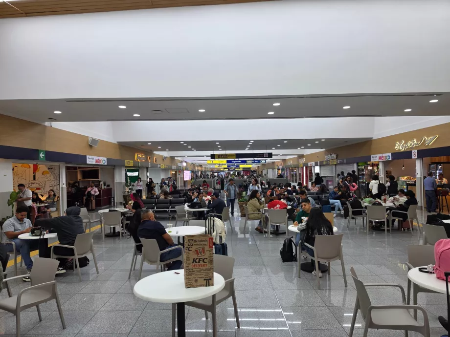 Area ristorazione, area transito, Terminal 1
