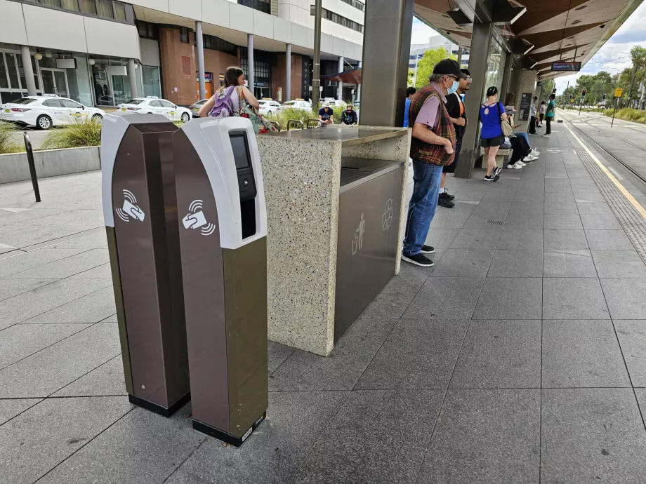 Validatore alla fermata del tram