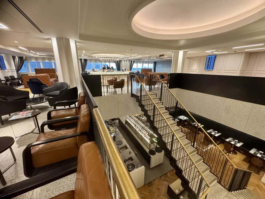 Vista del salone dal piano superiore