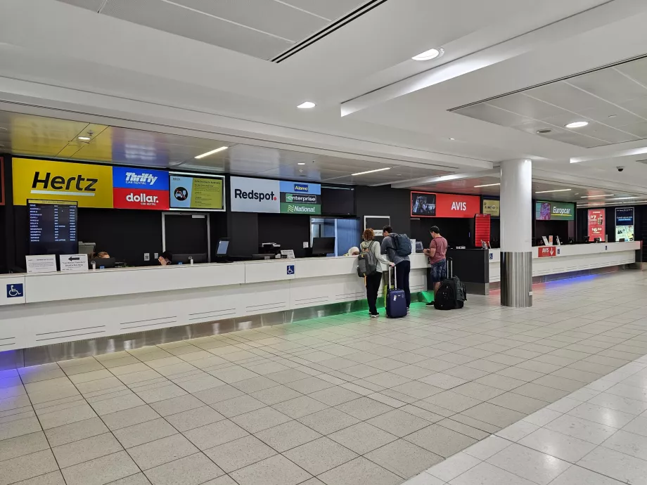 Sportelli di noleggio auto, Terminal 2