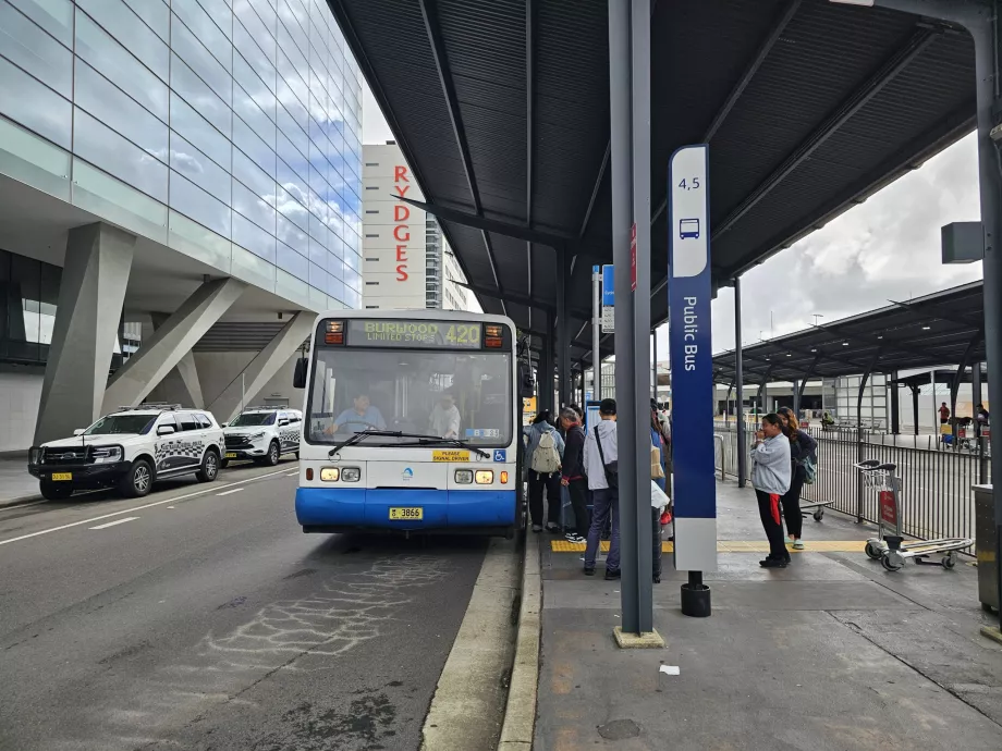 Autobus urbano, Terminal 1