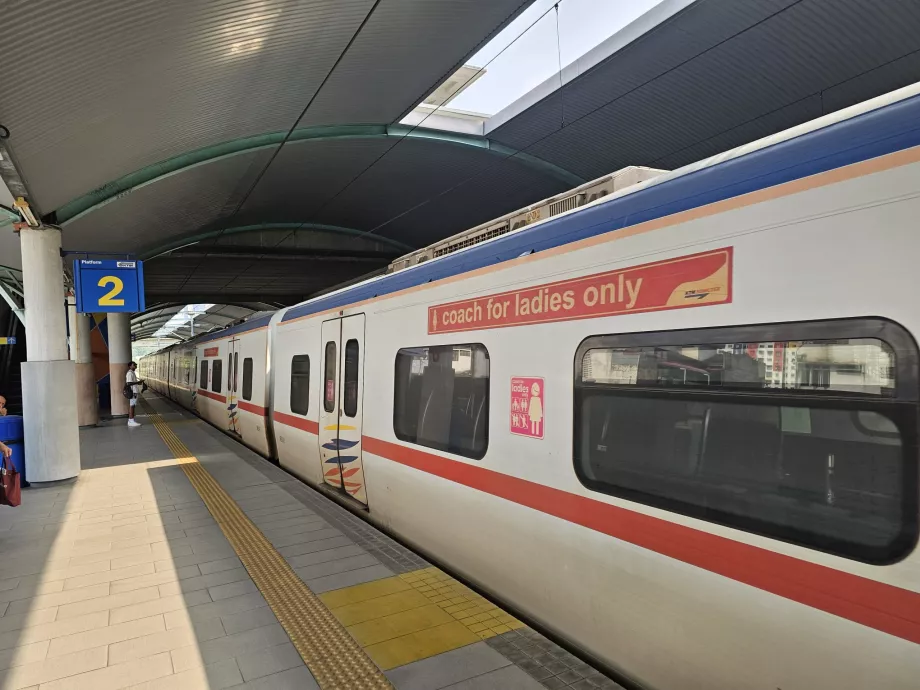Carrozze per sole donne sui treni KTM
