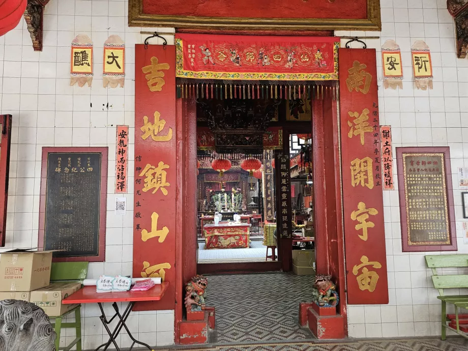 Porta principale del Tempio Sin Sze Si Ya