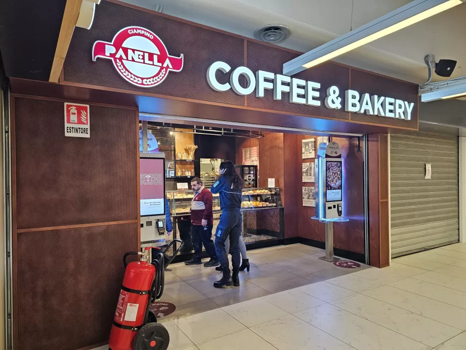 Caffè nella sala partenze, area pubblica