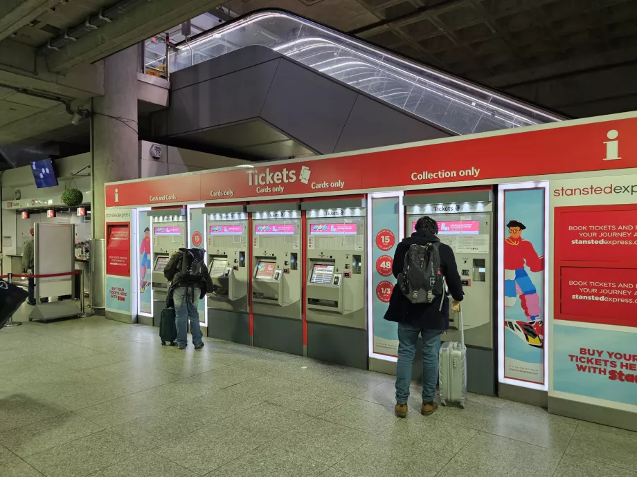 Biglietterie automatiche alla stazione ferroviaria