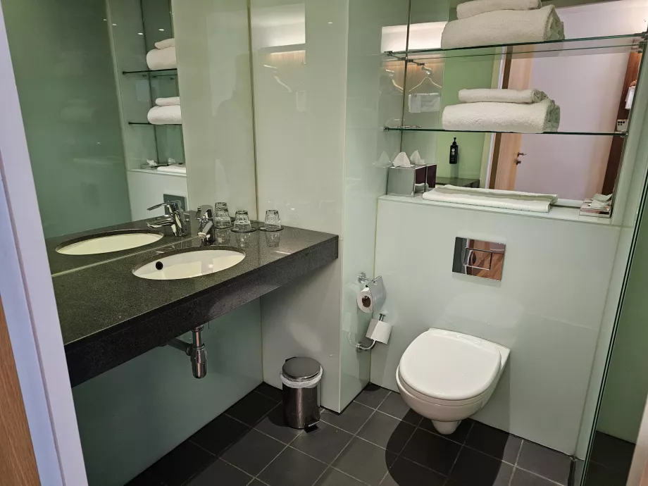 Ramada Encore, bagno