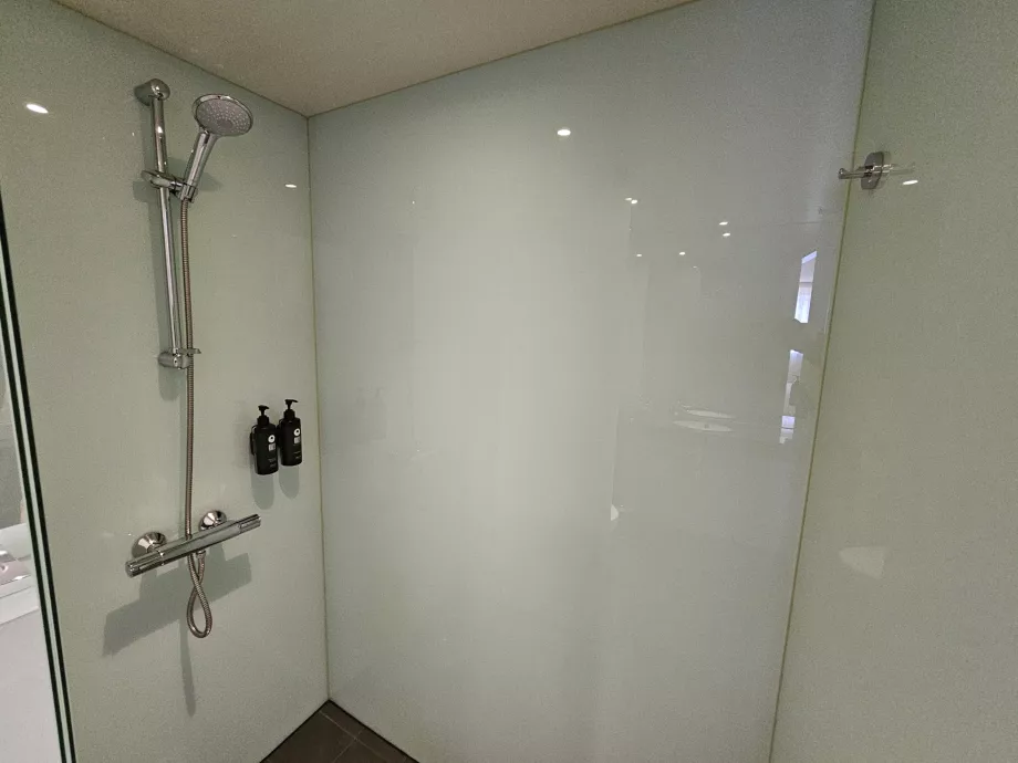 Ramada Encore, doccia