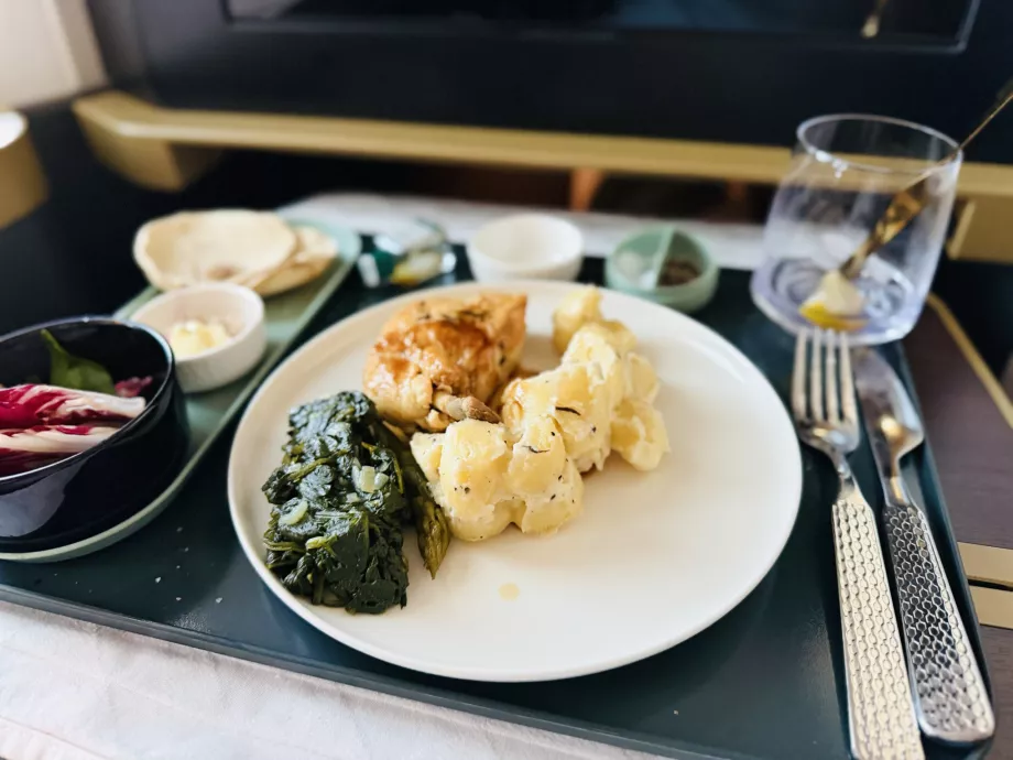 Suprema di pollo con gnocchi e spinaci