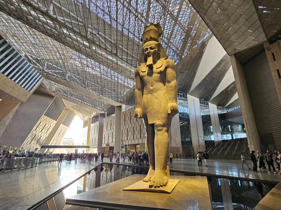 Statua di Ramesse II