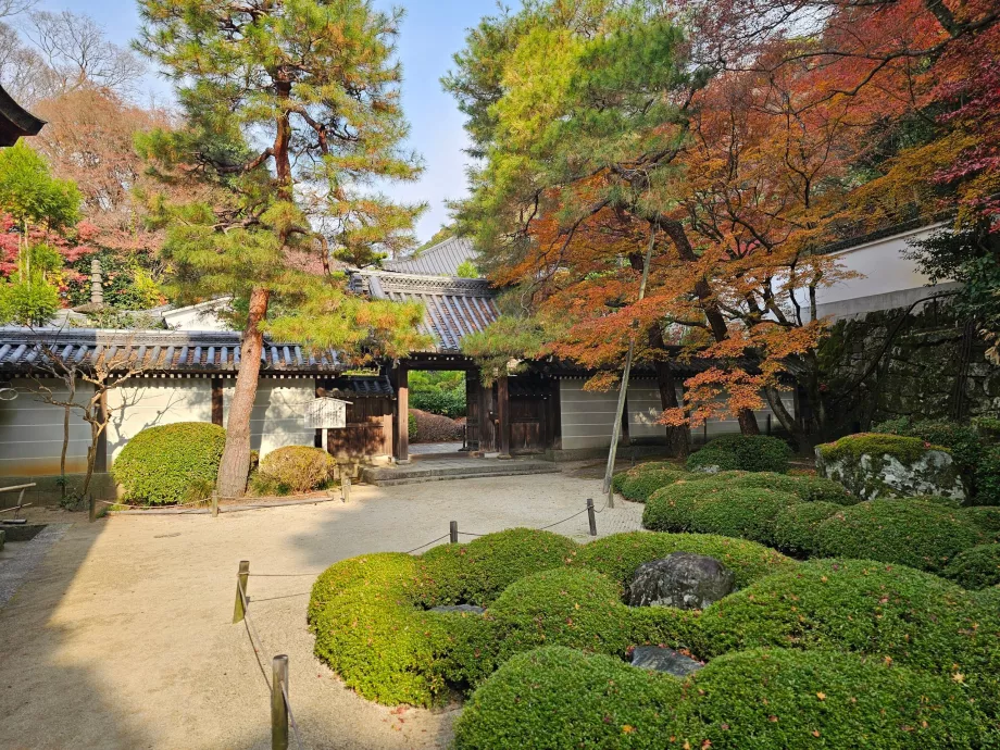 Tempio di Chion-in, giardini