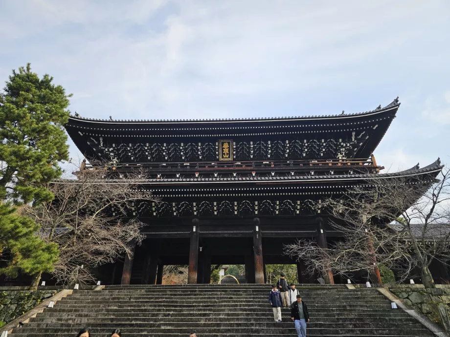 Tempio di Chion-in, porta principale