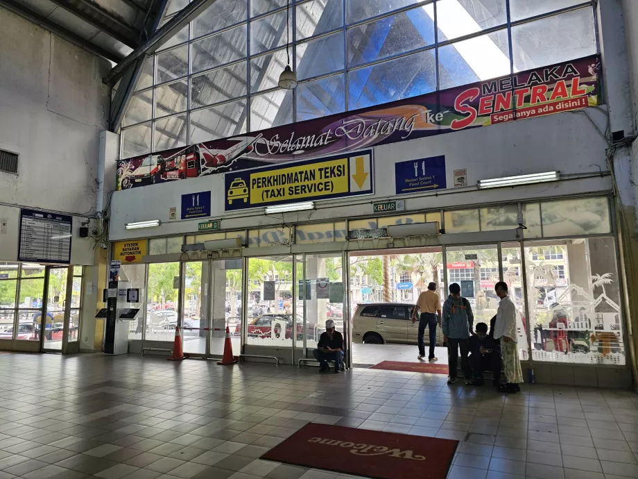 Taxi dalla stazione degli autobus