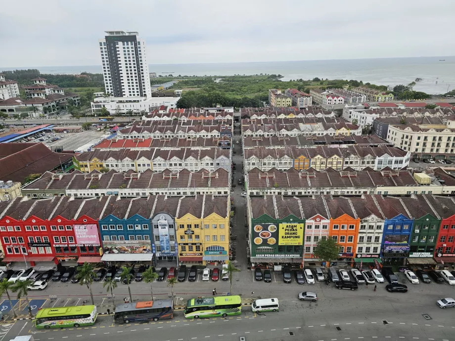 Vista dalla torre Taman Sari
