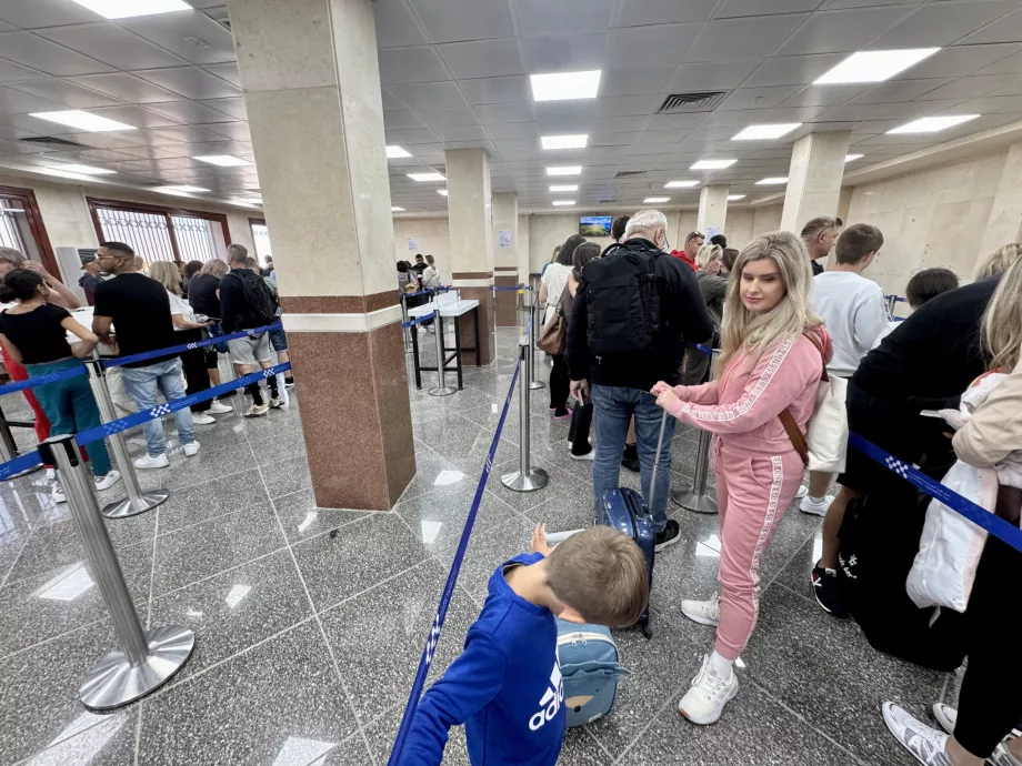 Controllo passaporti