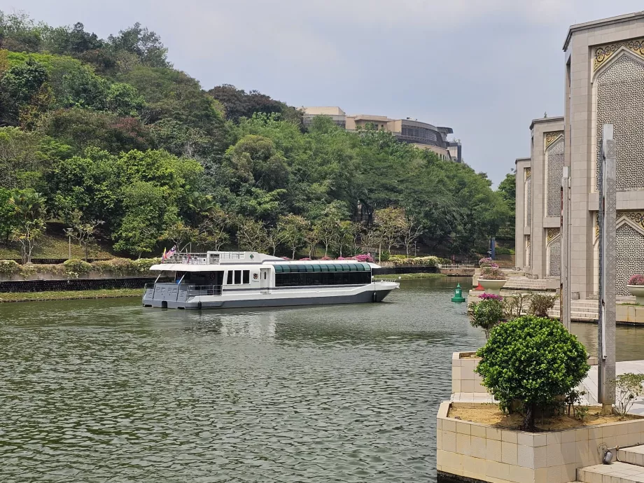 Ponte Putra