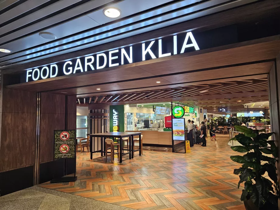 Food Court, Terminal 1, area pubblica