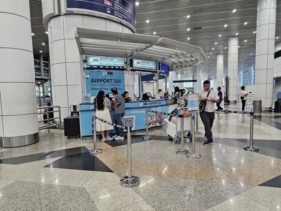 Sportelli taxi, Terminal 1
