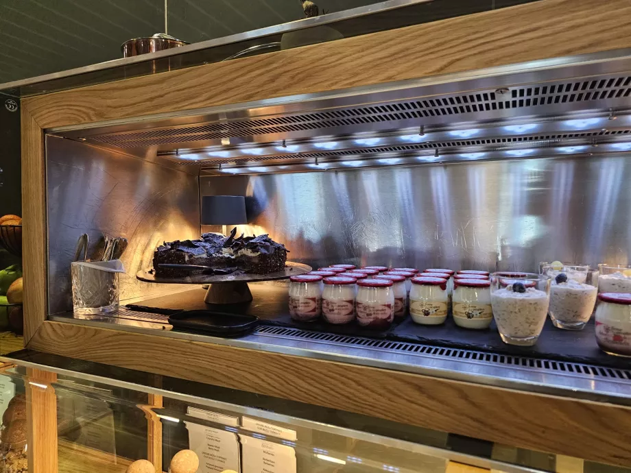 Buffet - yogurt e cereali