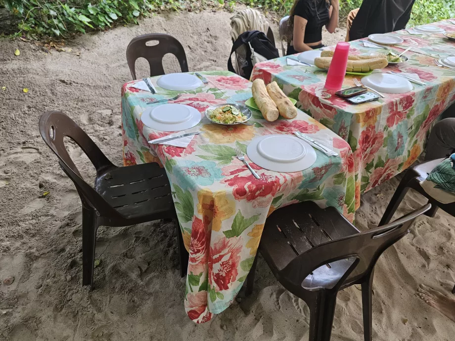 Pranzo durante la crociera