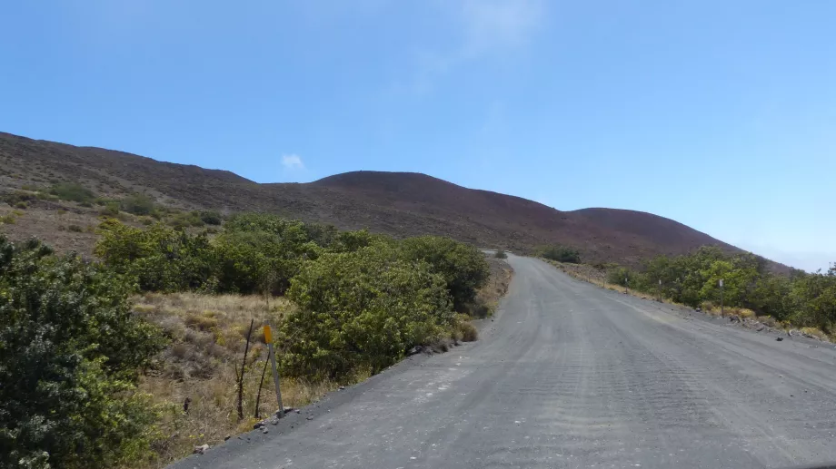 Parte di strada in ghiaia