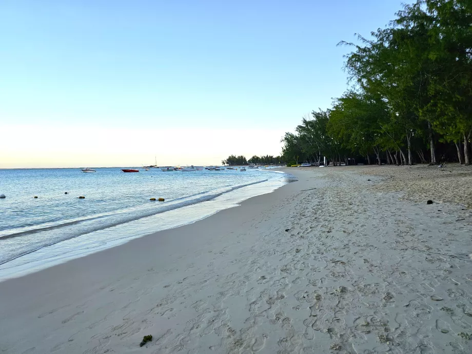 Spiaggia pubblica di Mon Choisy